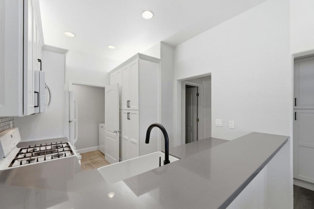 347 Oleander Drive Property Photo 35