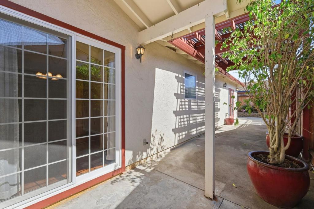 478 Vivienne Drive Property Photo 39