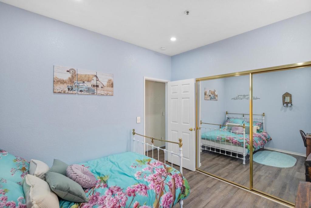 21012 Country Park Road Property Photo 16