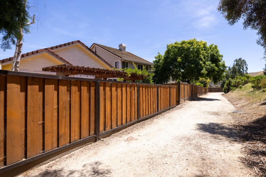 21012 Country Park Road Property Photo 31