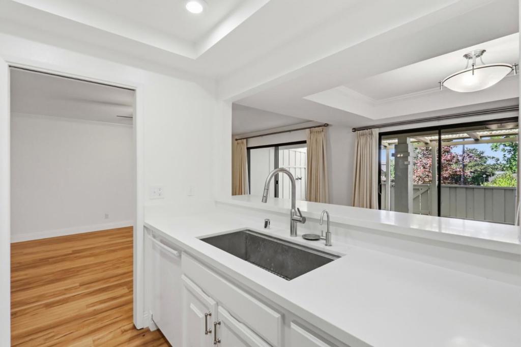 5438 Cribari Green Property Photo 11