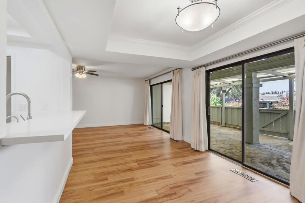 5438 Cribari Green Property Photo 12