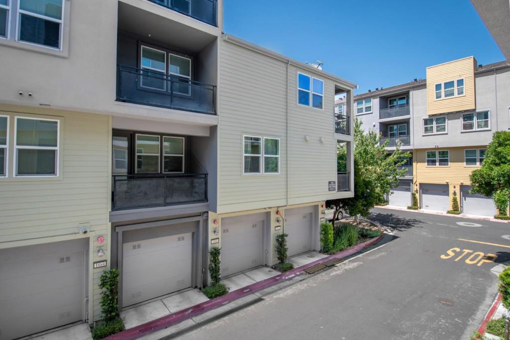 1882 Slate Place Property Photo 43