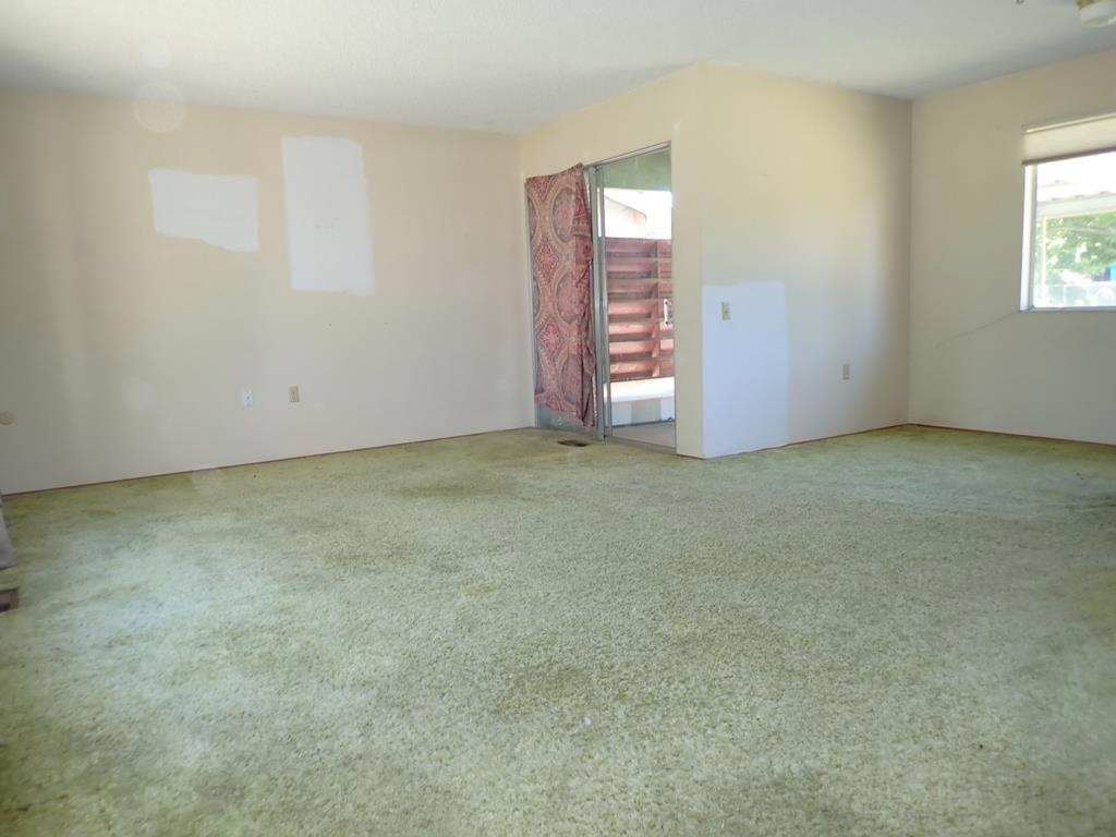 169 Rainier Circle Property Photo 3