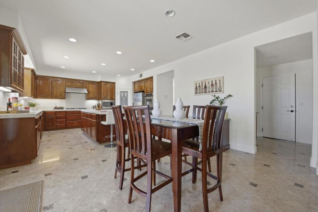 9632 Cherrywood Court Property Photo 18