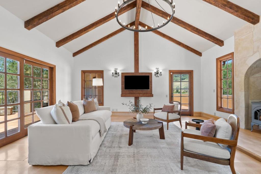 2240 N Rodeo Gulch Road Property Photo 35
