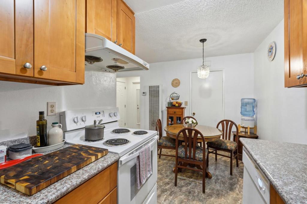 159 Roundtable Drive Property Photo 12