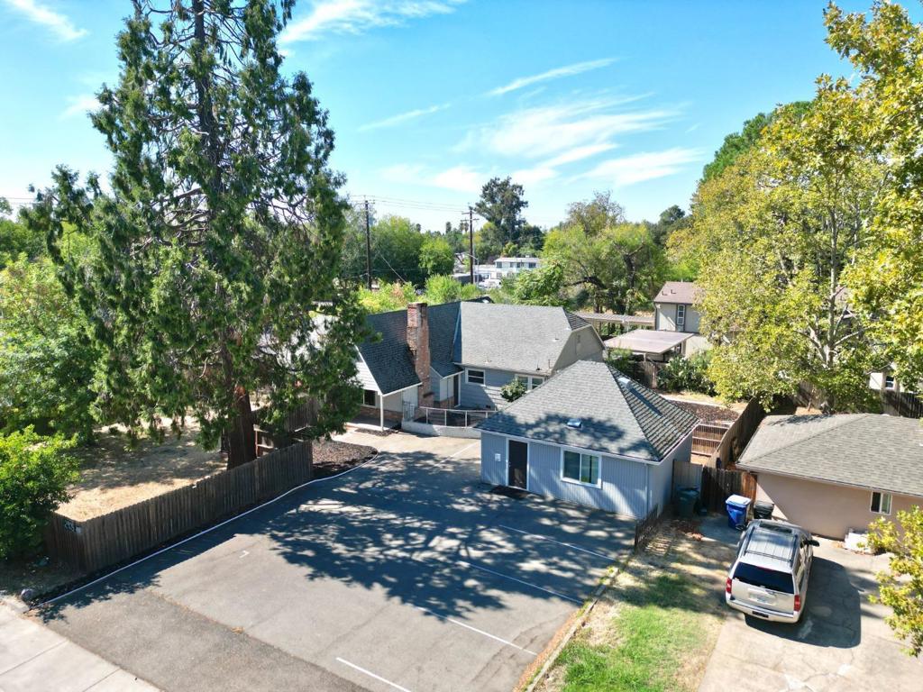 2905 Garfield Avenue Property Photo 1