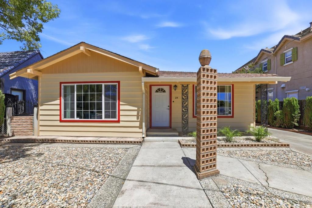 24 Scharff Avenue Property Photo