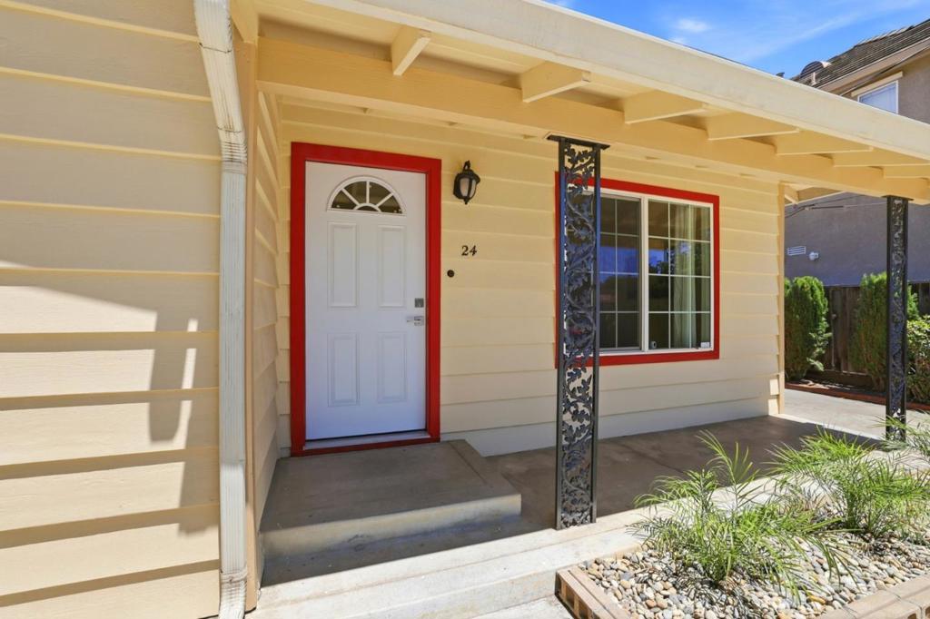 24 Scharff Avenue Property Photo 2