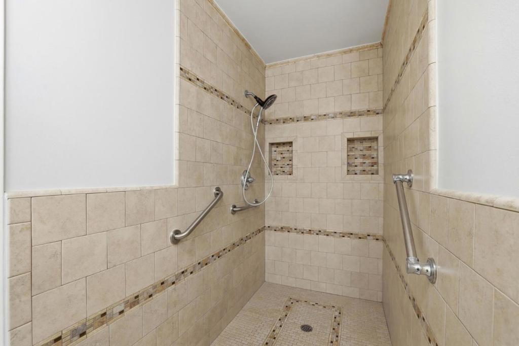 24 Scharff Avenue Property Photo 24