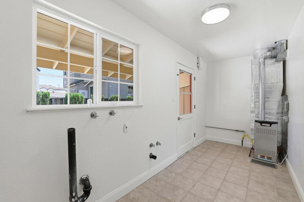 24 Scharff Avenue Property Photo 30