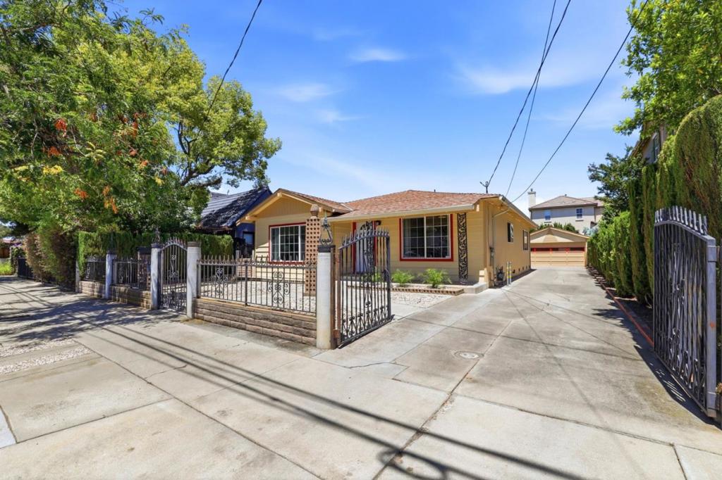 24 Scharff Avenue Property Photo 41