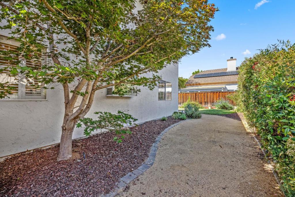 15390 La Arboleda Way Property Photo 52