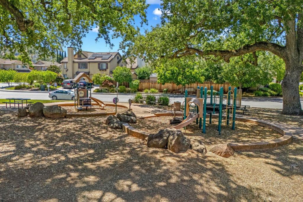 15390 La Arboleda Way Property Photo 82