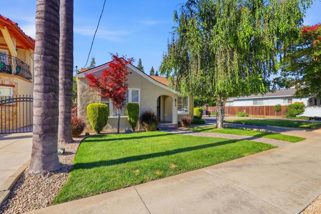 871 Paula Street Property Photo 5