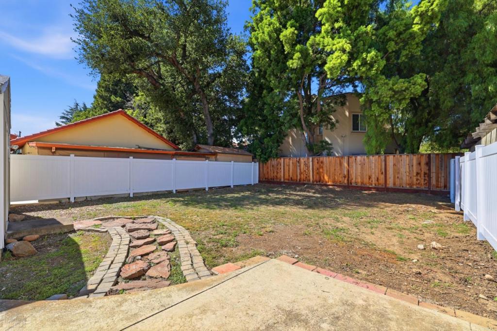 871 Paula Street Property Photo 37