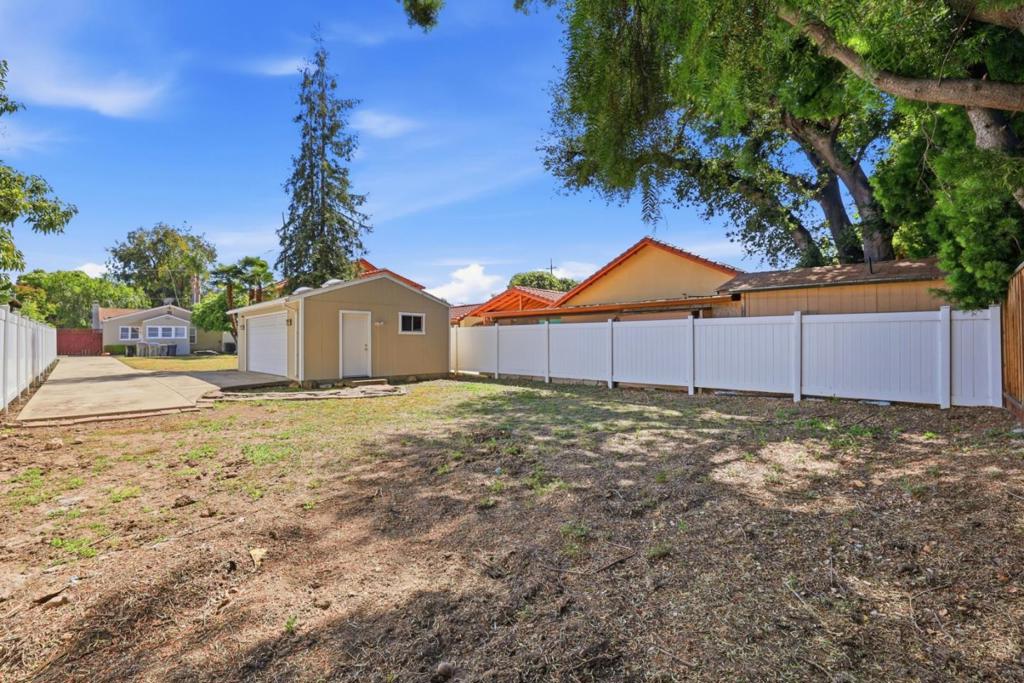871 Paula Street Property Photo 39