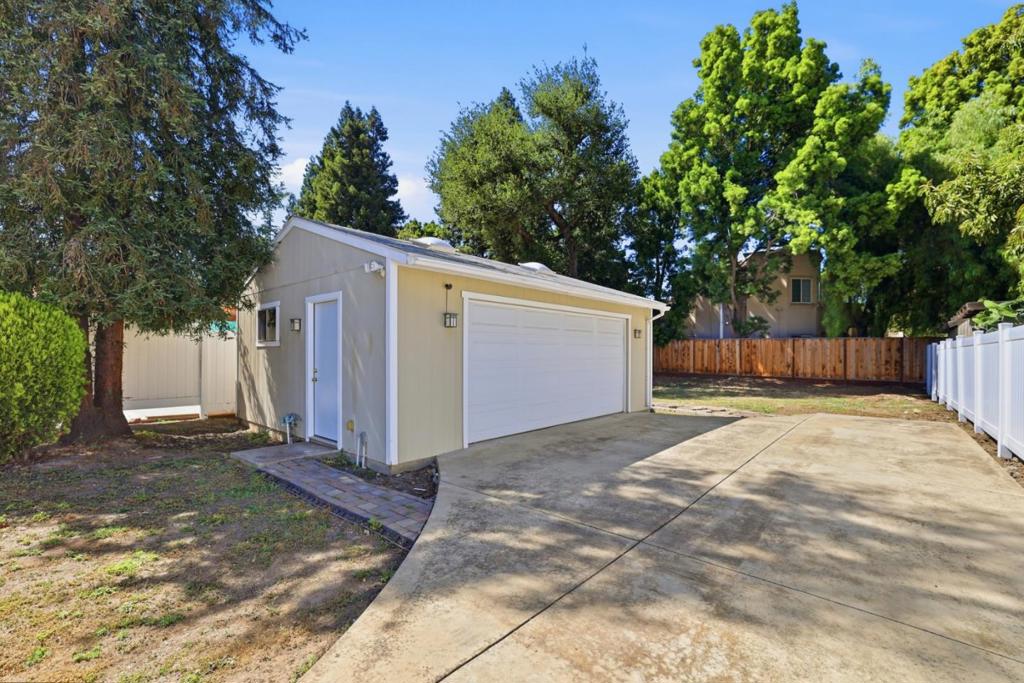871 Paula Street Property Photo 42