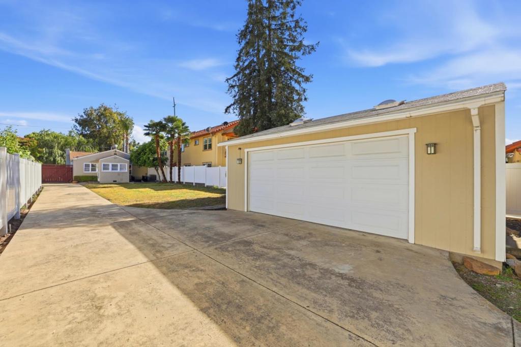 871 Paula Street Property Photo 43
