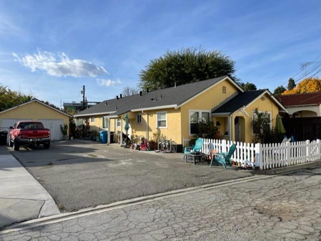 931933 Di Giulio Court Property Photo 1