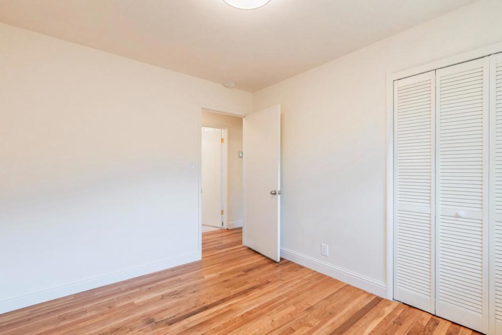 1072 Carson Street Property Photo 16
