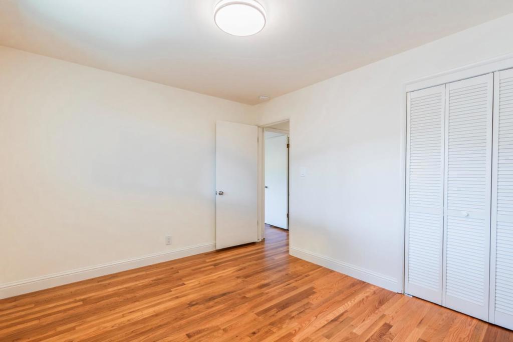 1072 Carson Street Property Photo 18