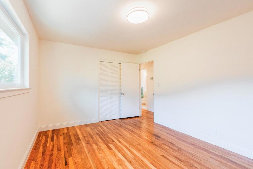 1072 Carson Street Property Photo 20