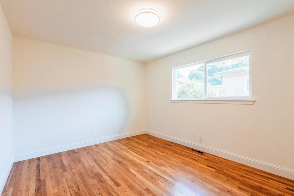1072 Carson Street Property Photo 22