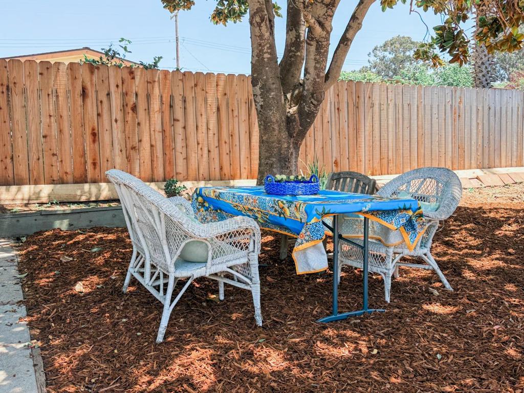 1072 Carson Street Property Photo 24