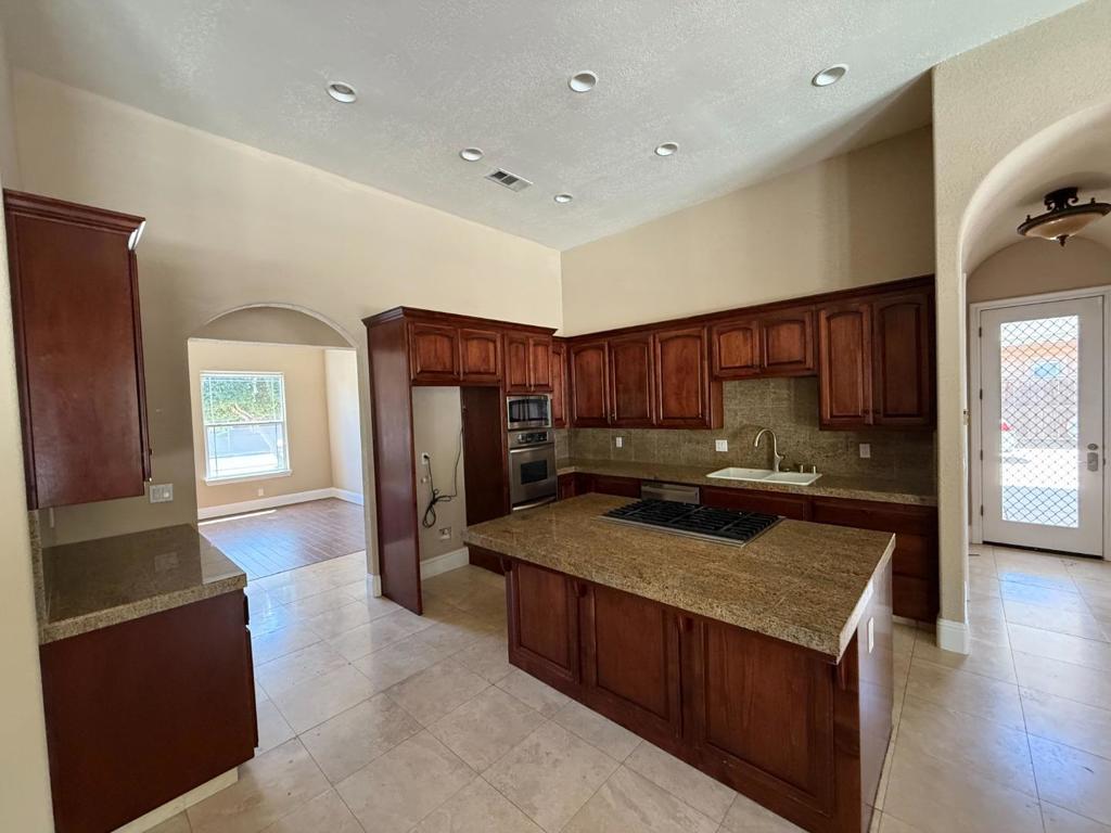 ML82050213 Property Photo 23