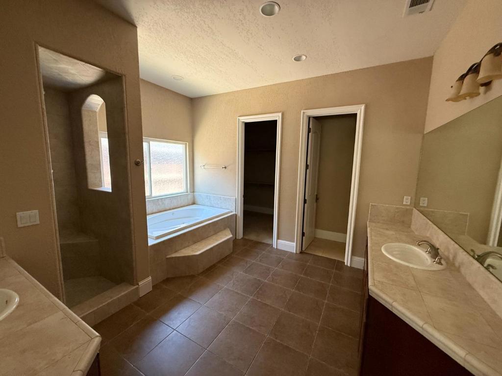 ML82050213 Property Photo 26