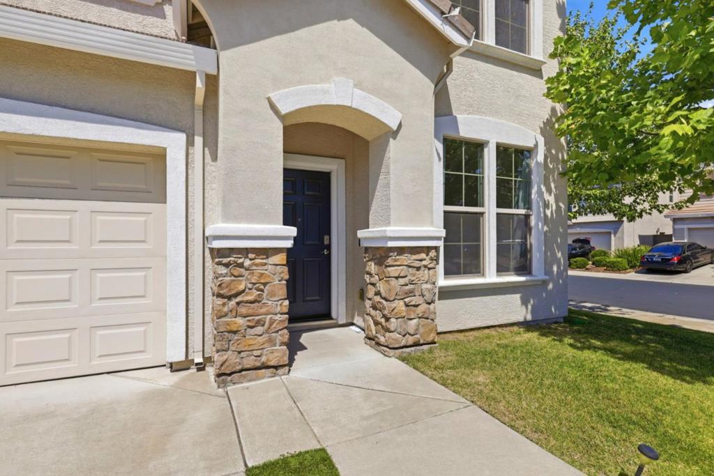 3560 Trentino Street Property Photo 4