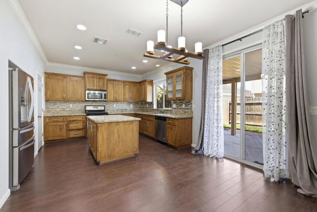 3560 Trentino Street Property Photo 12