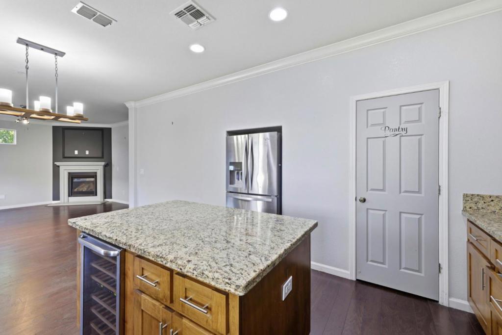 3560 Trentino Street Property Photo 14