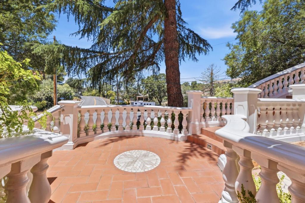 16220 Alum Rock Avenue Property Photo 4