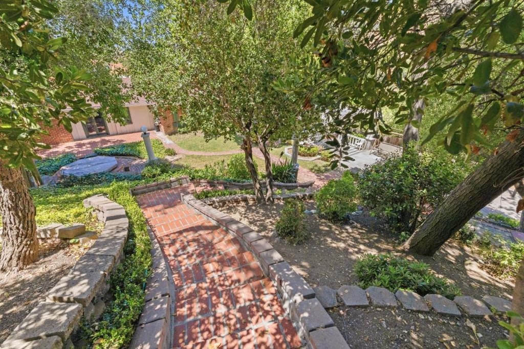 16219 Highland Drive Property Photo 19