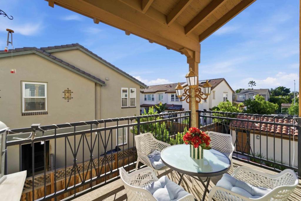 585 Los Castanos Drive Property Photo 19