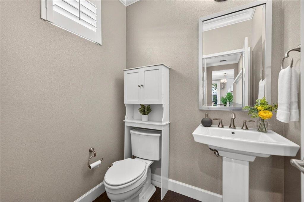 6057 Charlotte Drive Property Photo 20