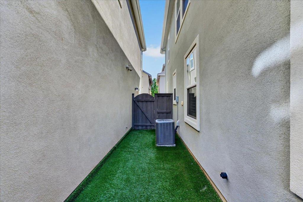 6057 Charlotte Drive Property Photo 44