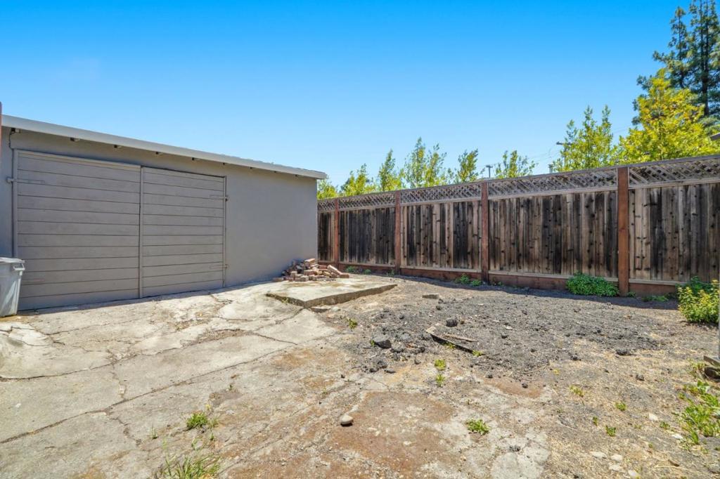 1895 Walnut Grove Avenue Property Photo 42