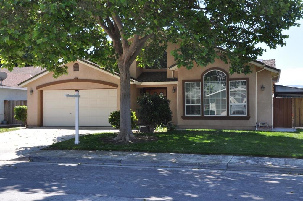 541 Leisure Court Property Photo 1