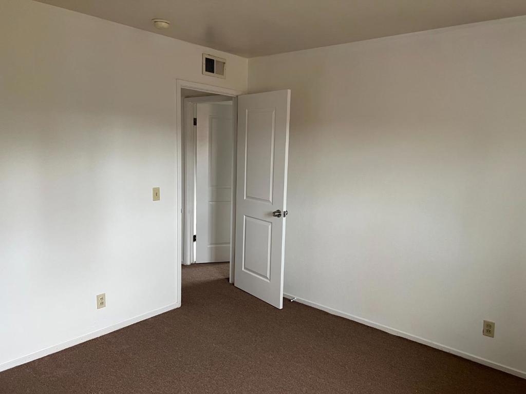 431 E Saint John Street Property Photo 11