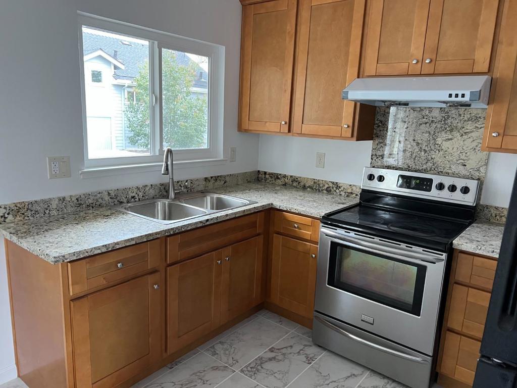 431 E Saint John Street Property Photo 23