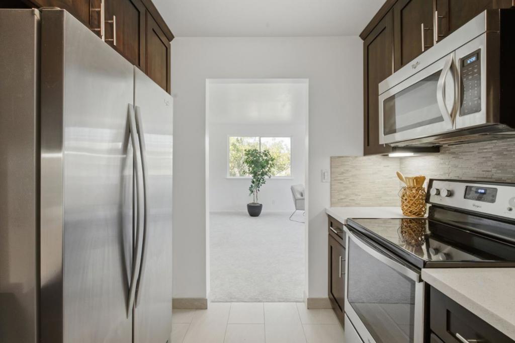 5017 Palmetto Avenue 62 Property Photo 6