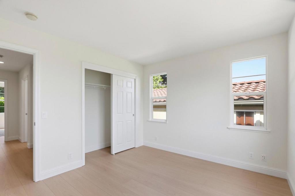 725 Portofino Place Property Photo 28
