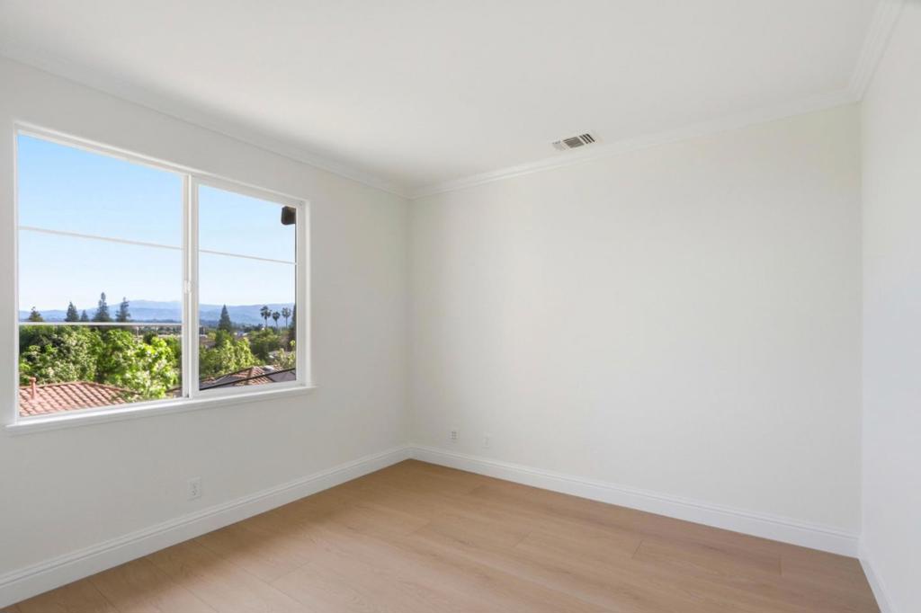 725 Portofino Place Property Photo 30