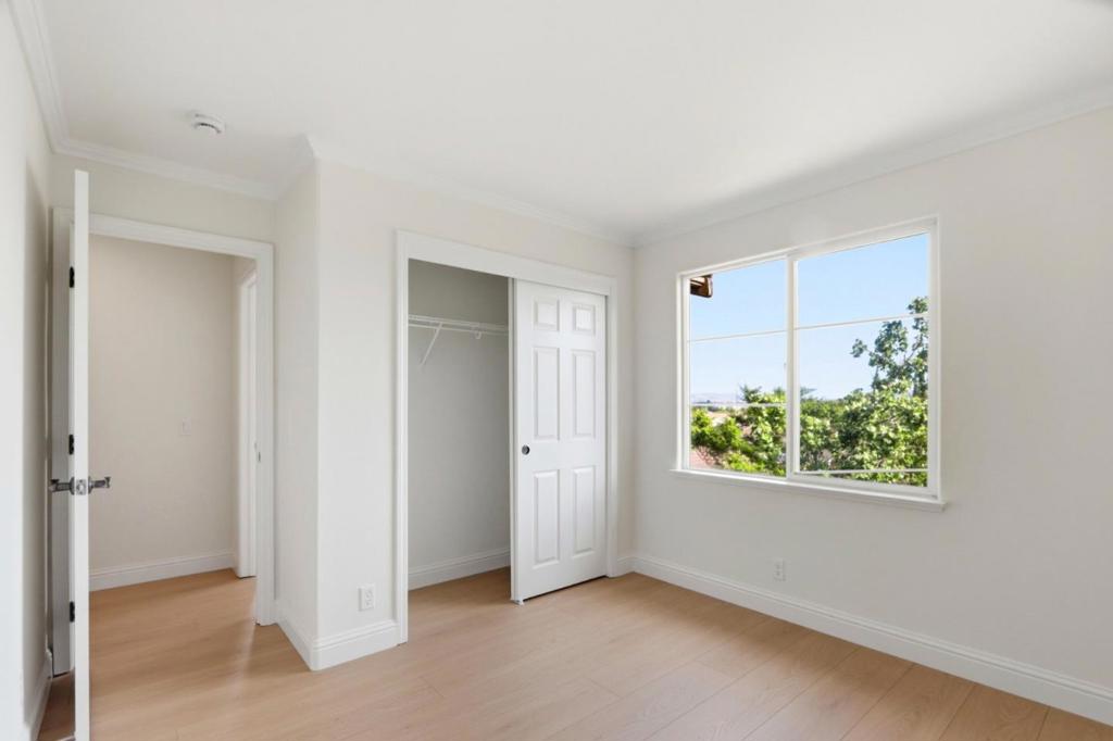 725 Portofino Place Property Photo 31