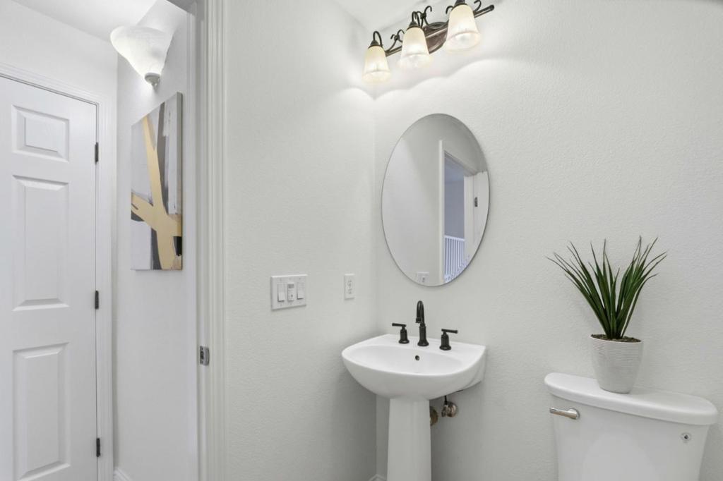 725 Portofino Place Property Photo 36