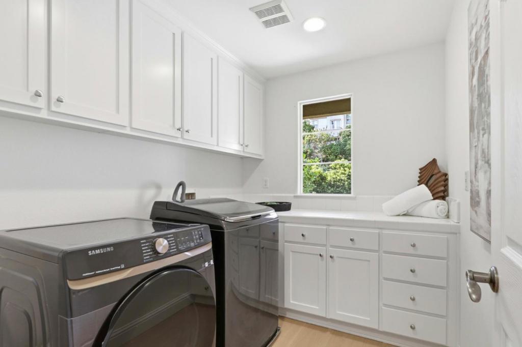 725 Portofino Place Property Photo 37